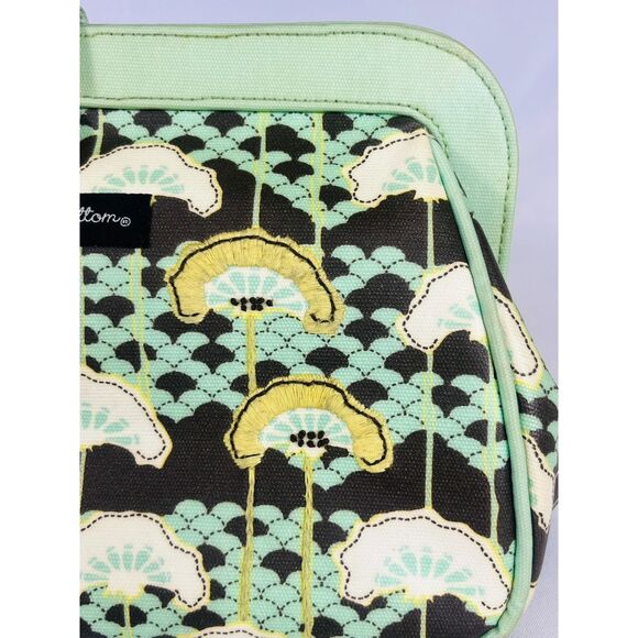 Petunia Pickle Bottom Diaper Bag Clutch Wristlet Green Fans Changing Pad - Picture 3 of 12